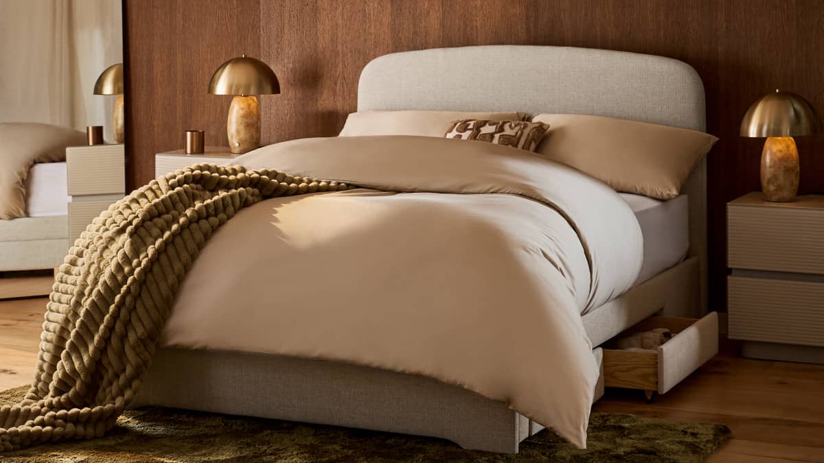 Beds With Drawers